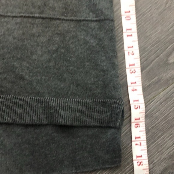 89th & MADISON size large lightweight turtleneck gray sweater - Picture 9 of 10
